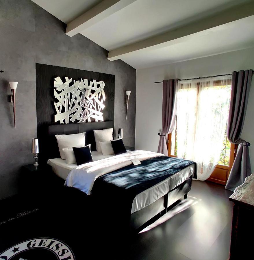 Maison Prestige Saint Tropez By Roberto Geissini กรีโมด์ ภายนอก รูปภาพ